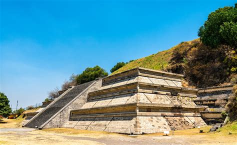 The Great Pyramid of Cholula: A Monumental Feat of Mayan Engineering and Symbolism Amidst Political Instability